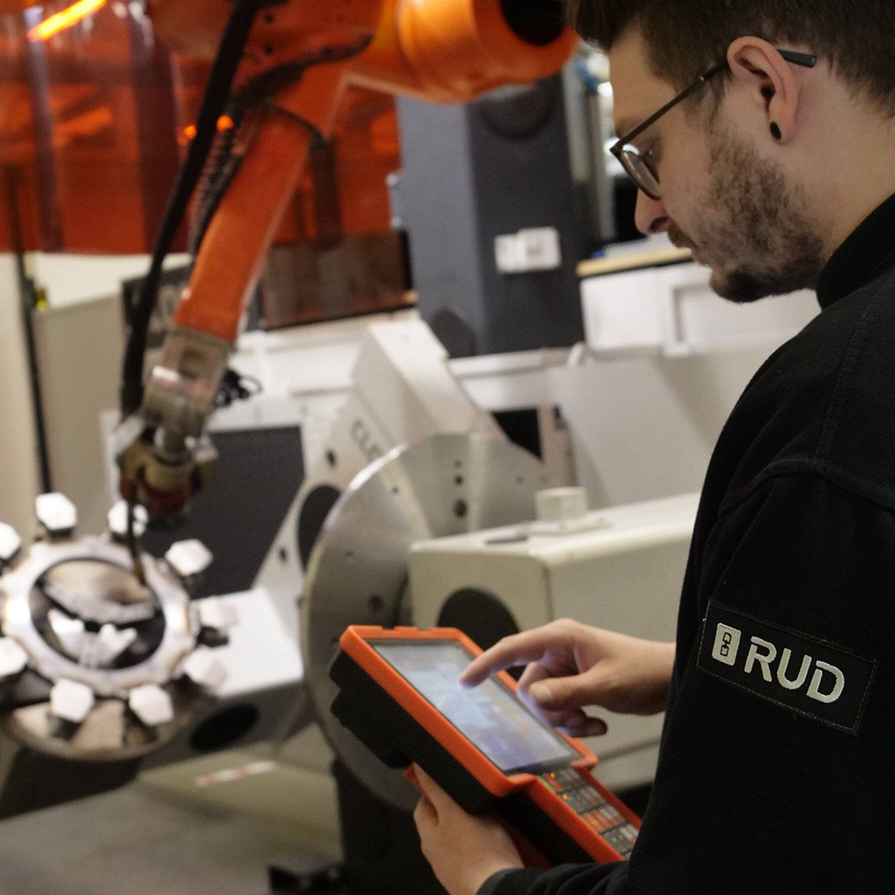 Modern production and high quality characterise the success of the RUD Group.