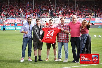 The official jersey handover