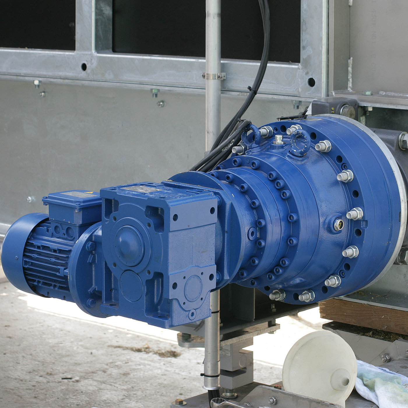 ECO DOS substrate feeder