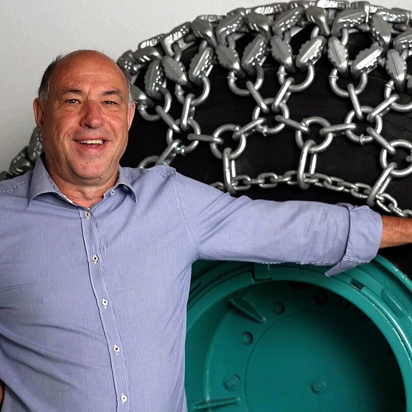 Bereichsleiter Francesco Di Giusto (Reifenketten)