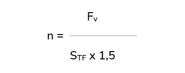 Formel zur Berechnung der Anzahl erforderlicher Zurrmittel (n) beim Niederzurren: „n = Fᵥ / (STF × 1,5)“ – die Vorspannkraft (Fᵥ) wird durch die standardisierte Vorspannkraft eines Zurrmittels (STF) multipliziert mit einem Sicherheitsfaktor (1,5) geteilt.